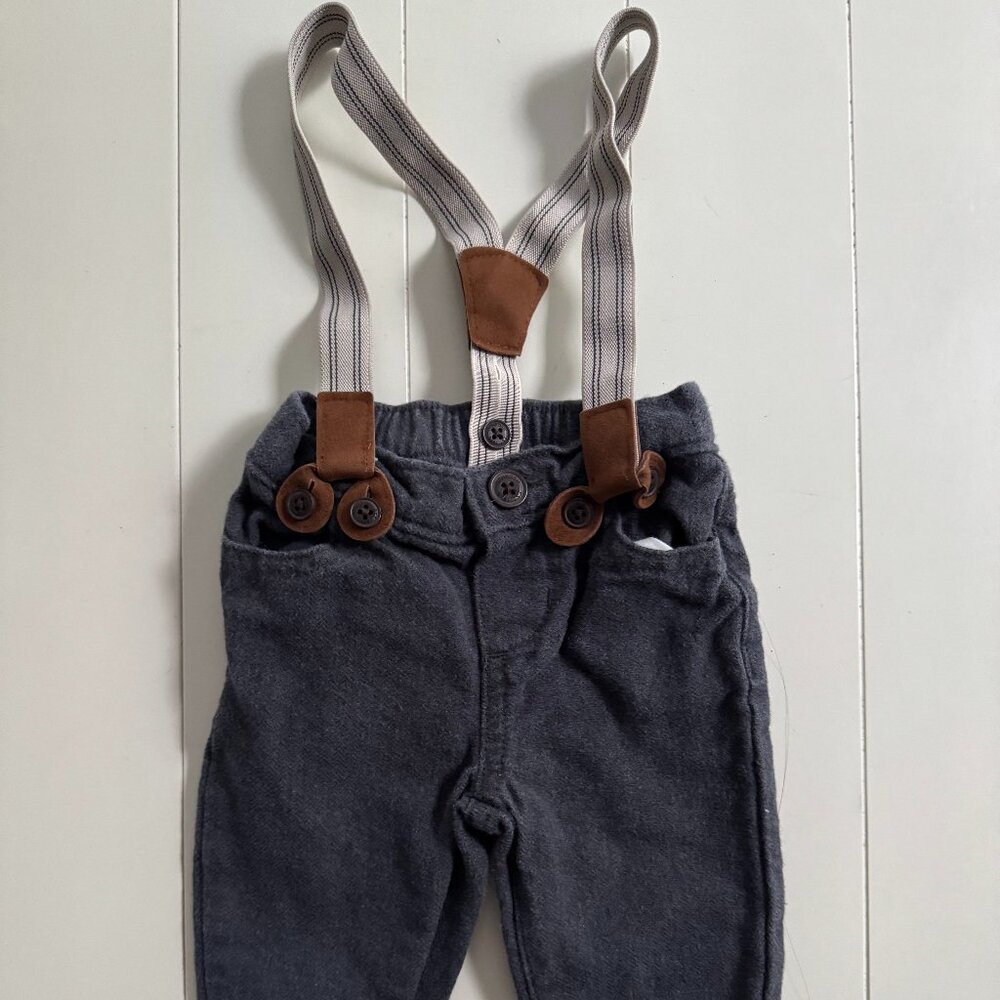 Baby OshKosh B'gosh | 0-3mo | Grey pants w/ suspenders